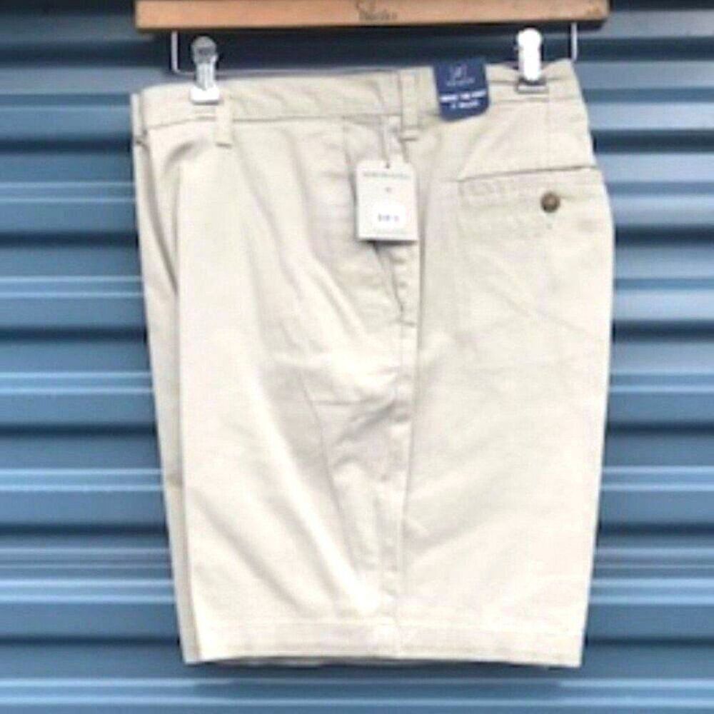 Above the Knee . Size: 40 . Casual or ........... Work Shorts . New w/ Tags